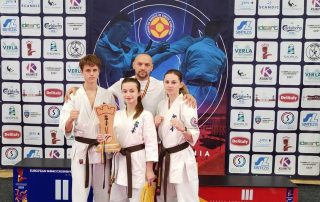 Julia Seweryn, Zuzanna Pacek i Karol Ożóg z trenerem